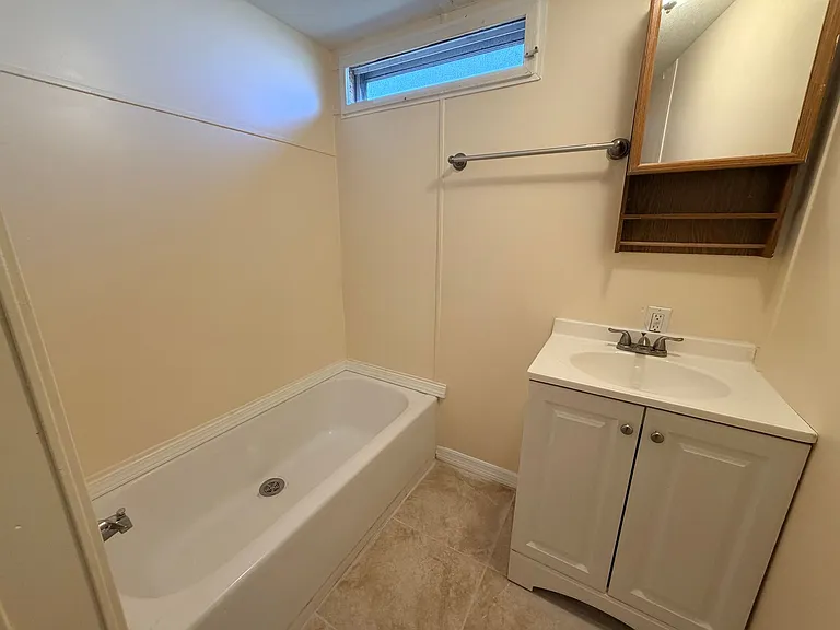 2521 Brownell Ct — Photo 8