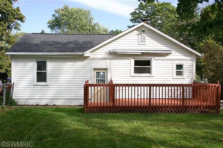 1st image of 3614 Barnard Ave