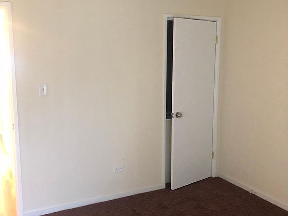 5th image of 5645 Edge Lake Dr APT 1