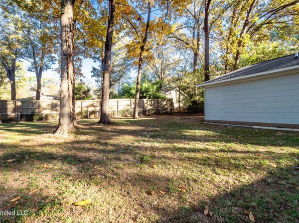 384 Naples Rd, Jackson, MS 39206