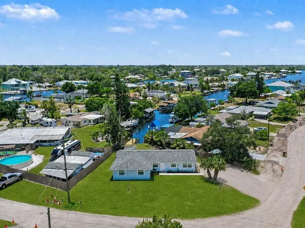 802 White Heron Blvd, Ruskin, FL 33570