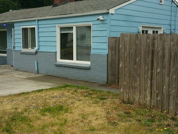 5th image of 12302 83rd Ave SW