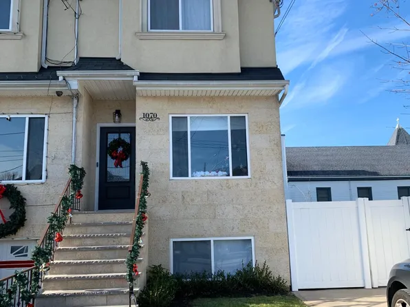 1070 Rossville Ave, Staten Island, NY 10309