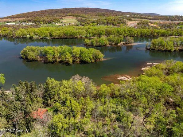 619 S Riverbreeze Ave, Winfield, PA 17889