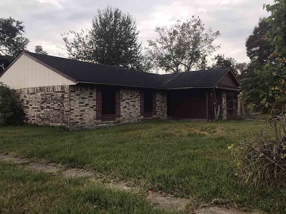 2nd image of 3630 Thomas Dr
