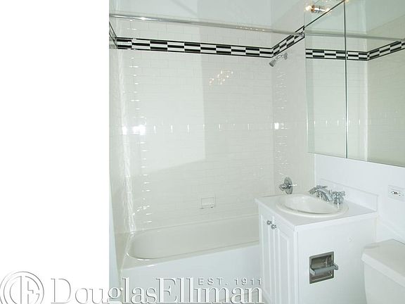 5th image of 75 West St APT 14B