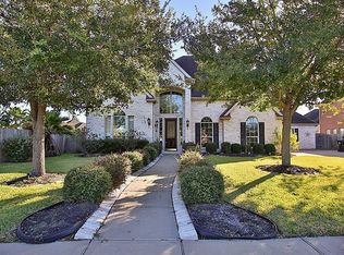 10903 Newport Bridge Ln, Sugar Land, TX 77498