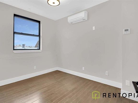 5th image of 199 Stockholm St #404