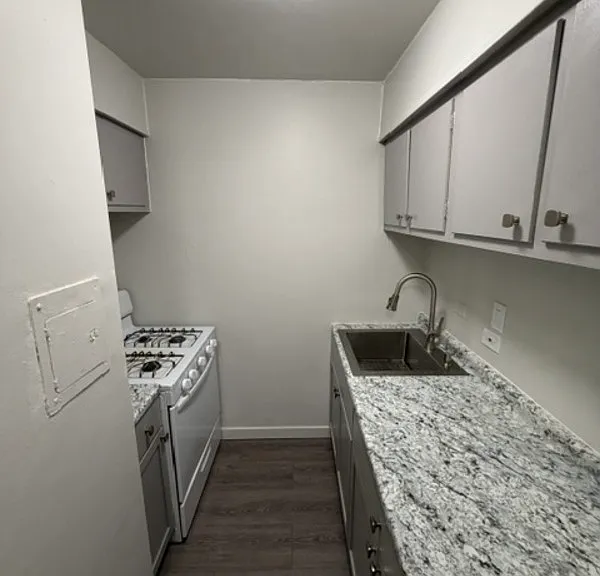 21 N Dryden Pl #21-1H — Photo 4