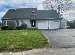 23 Beacon Rd, Webster, MA 01570