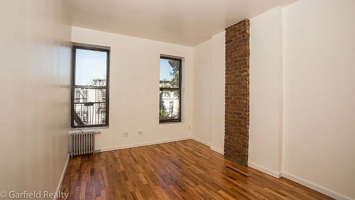 Rented by Garfield Realty  | media 20