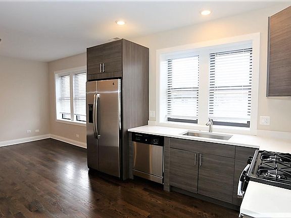 4th image of 2228 N Sawyer Ave APT 2W