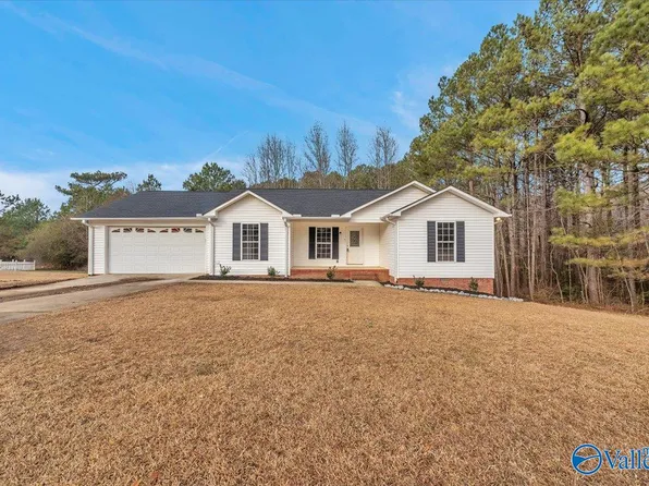 117 Mountain Creek Dr, Gadsden, AL 35901