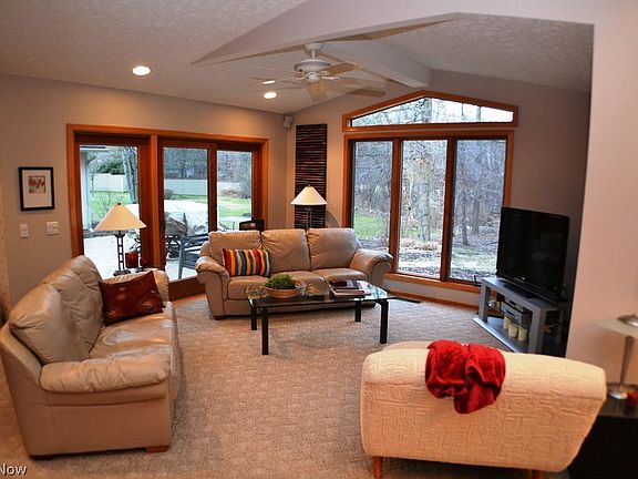4th image of 10938 Sand Creek Cir