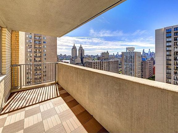 3rd image of 100 W 93rd St APT 25J