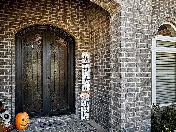 4th image of 3536 Lake Pointe Dr