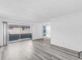 934 Larch St APT 2F, Inglewood, CA 90301