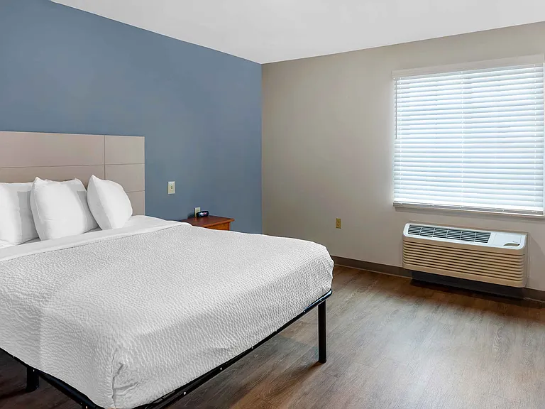 Studio Suite - 1 Full Bed
