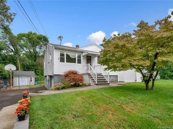 13 Frisbie Circle, Wolcott, CT 06716