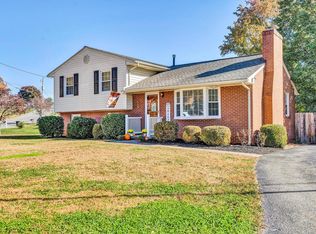5150 Sugar Loaf Dr, Roanoke, VA