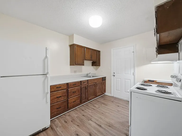 655 7th Ave SW #2 — Photo 15