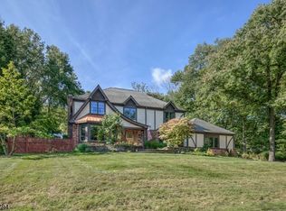 12 Aspen Way, Morristown, NJ 07960