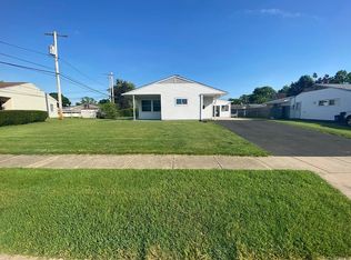 50 Elm Ln, Levittown, PA 19054