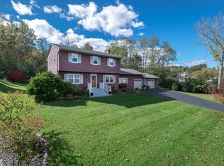 85 Cobbleview Rd, Williamstown, MA 01267