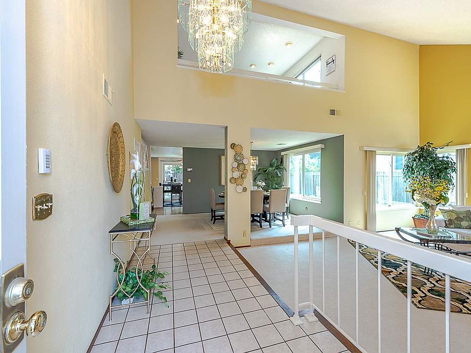 1st image of 32837 Regents Blvd
