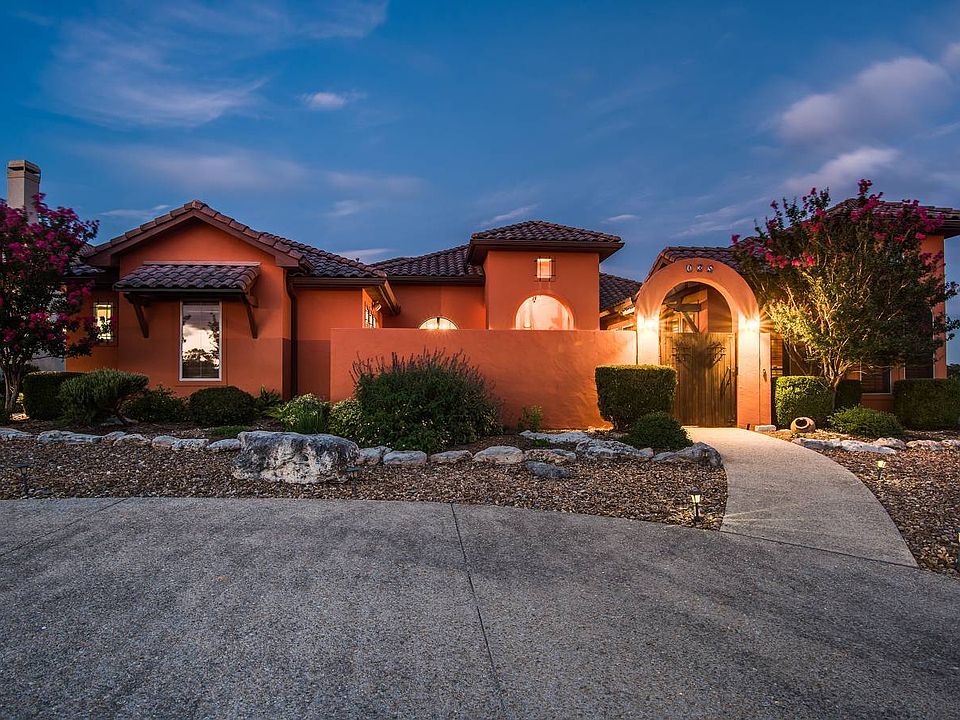1st image of 135 Paradise Point Dr