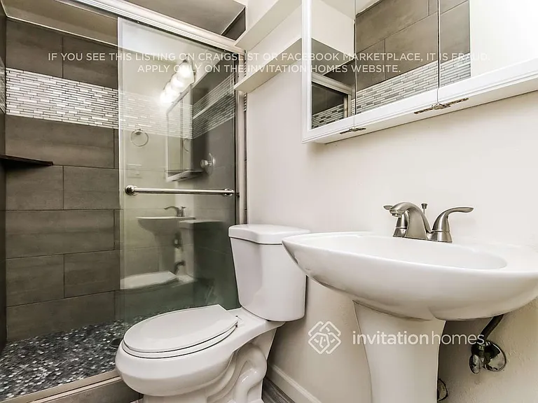 1027 E Frost Dr — Photo 14