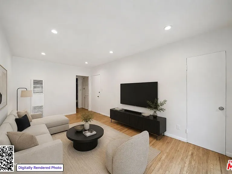 710 Westmount Dr #D — Photo 1