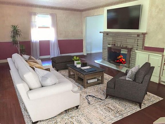 2nd image of 52 Boyka Dr