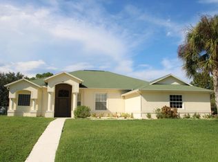 621 Dresden St NW, Palm Bay, FL 32907