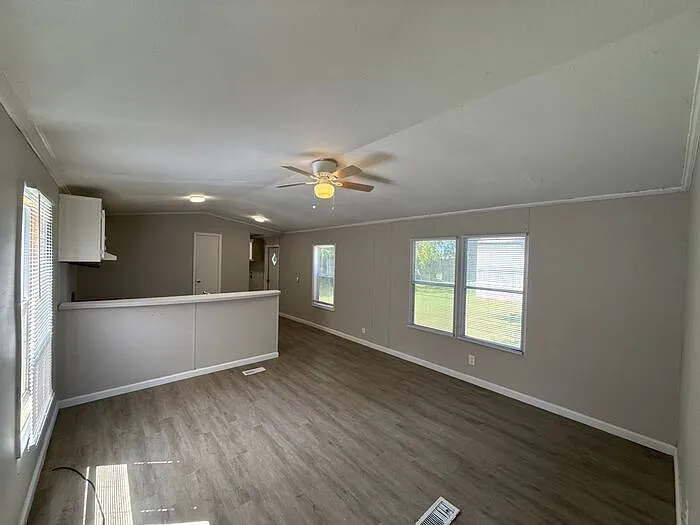 2 bed, 1.5 bath, $875 — Photo 3