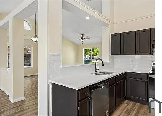 4 bed, 1908 sqft, $2,850 — Photo 4