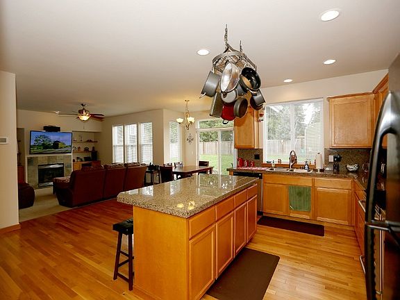 5th image of 22817 85th Avenue Ct E