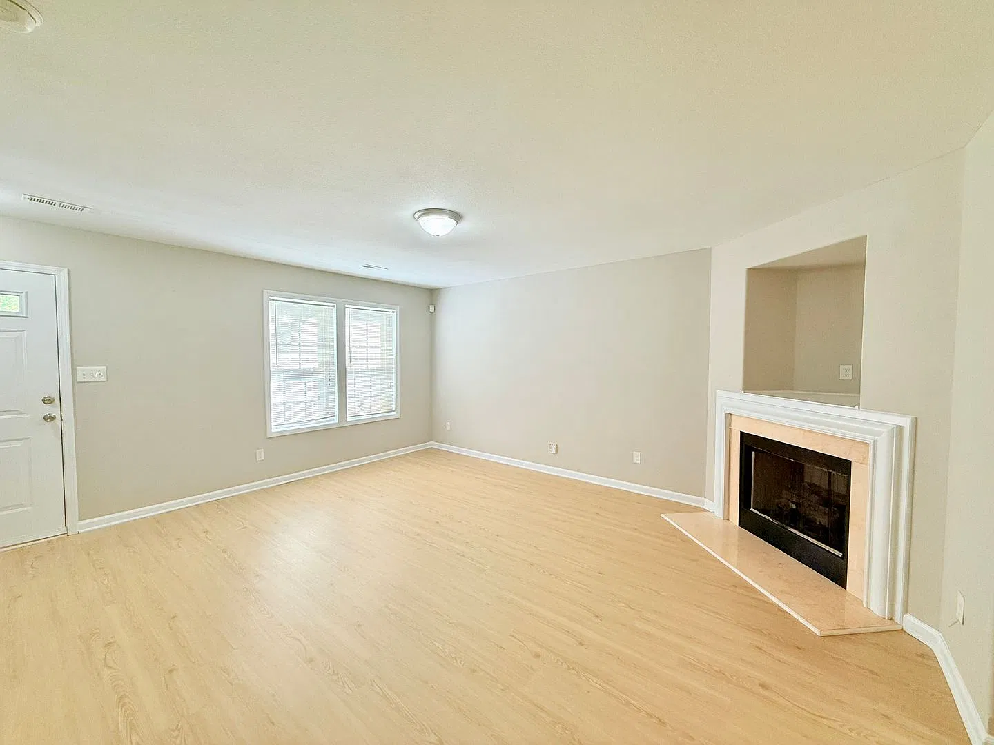 Hollow Maple Drive 1543 — Photo 3