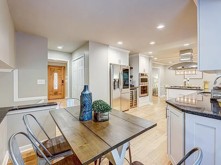 1185 Lake Colony Dr — Photo 16