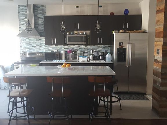 3rd image of 140 Linden Ave #10th