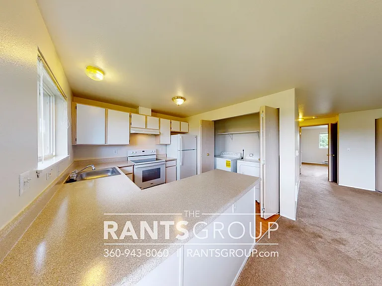 Yelm Creek Apartments — Photo 31