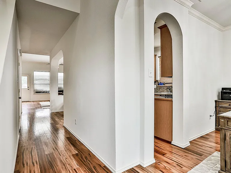 9921 Delamere Dr — Photo 6