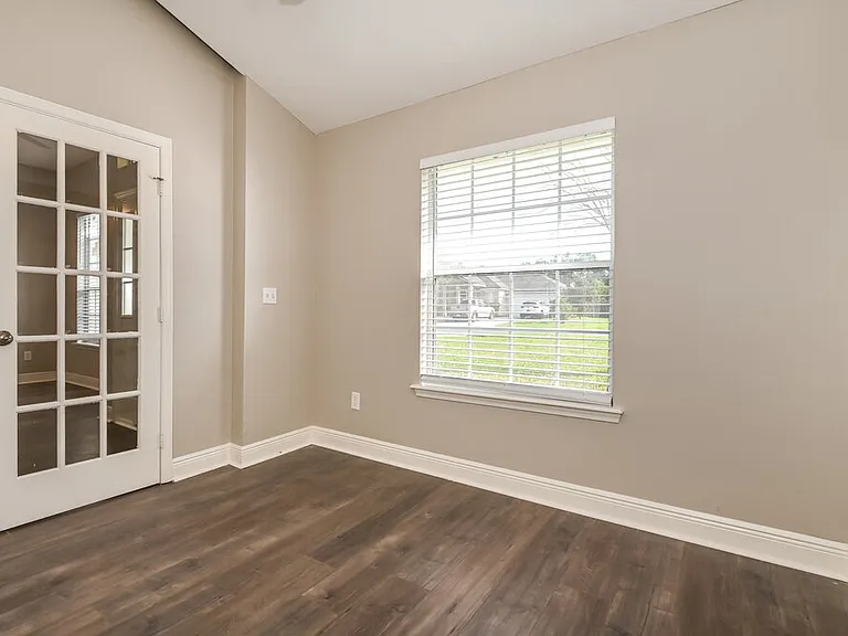 1572 Timber Trace Dr — Photo 3
