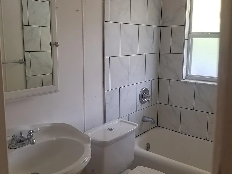 2070 Kurtz St — Photo 15