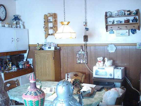 5th image of 2250 W Market St