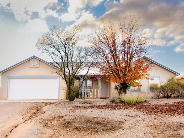 513 9th St NE, Rio Rancho, NM 87124