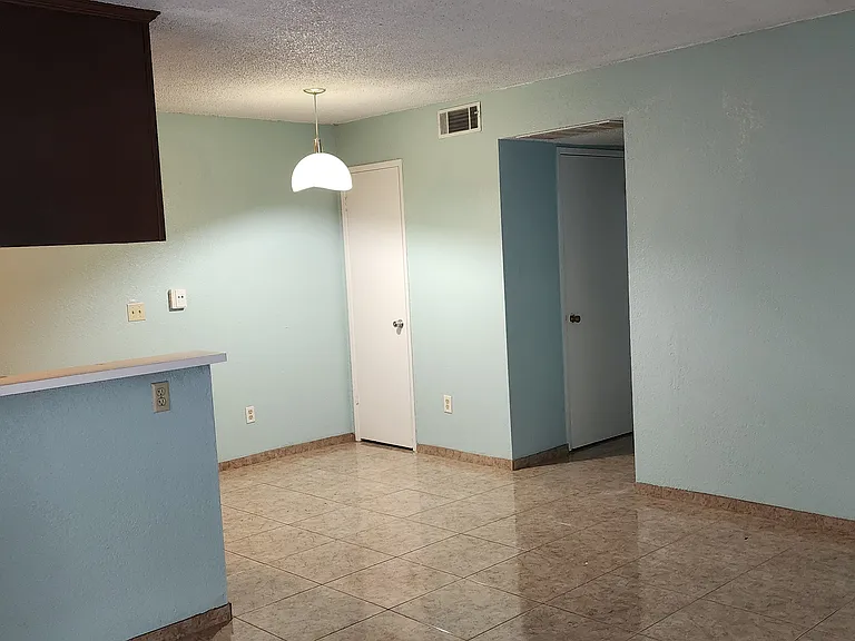 6724 Plymouth Rd #9 — Photo 4