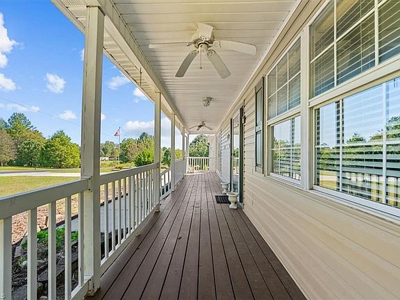 5th image of 324 Deerfield Country Rd
