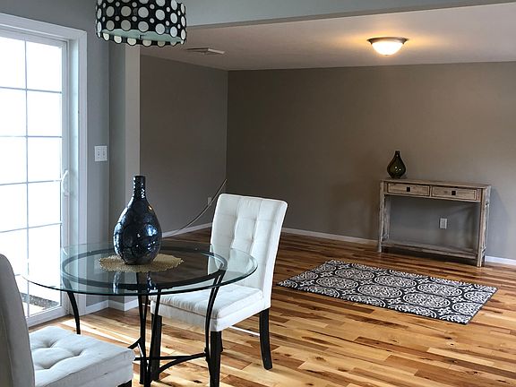 2nd image of 36 Hillcrest Ave