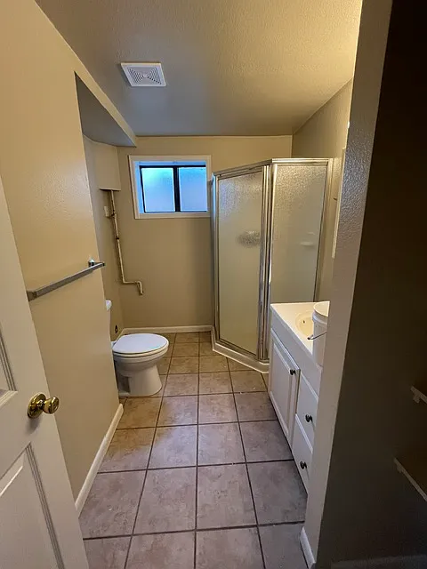 4 bed, $2,000 — Photo 3